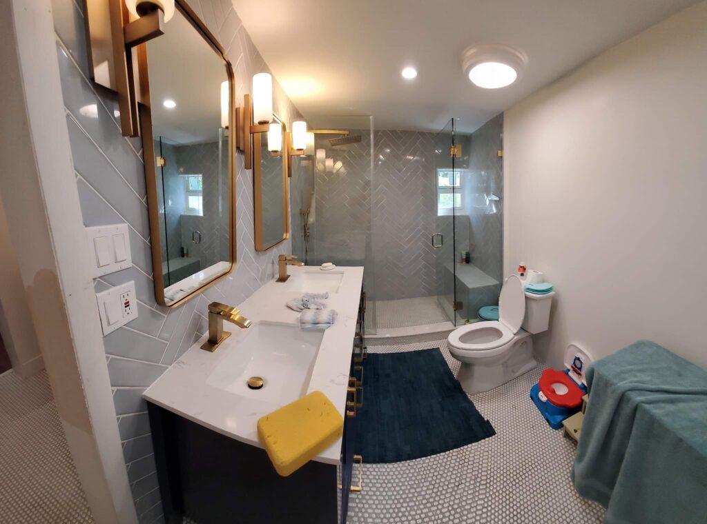 Image of a finished bathroom remodeling if fort Lauderdale