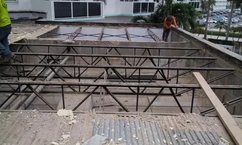 layered insulation in progress metal deck 3